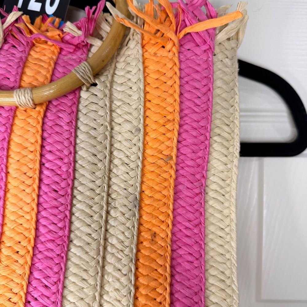 #123 Shiraleah Straw Tote Bag Pink Orange Striped Wooden Handle Fringed - Picture 3 of 11
